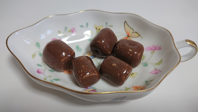 ブルボンのルマンドチョコ クレープ状のクッキーチョコのカロリー？