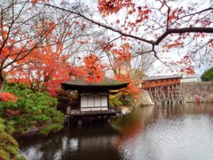和歌山城西之丸庭園（紅葉渓庭園）の紅葉の見頃やアクセスを解説