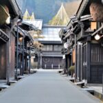 味方が弱すぎて補助魔法に徹していた宮廷魔法師、追放されて最強を目指す　アニメ化するけどどんな作品？