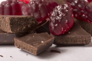 グレープ＆オレンジも登場！ダイソーの『グミinチョコ』